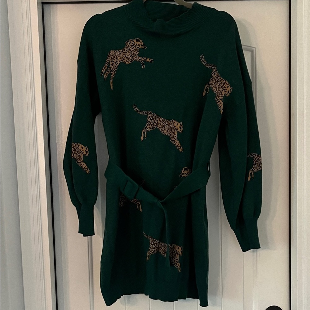 NWOT Entro Green Animal Print Turtleneck Sweaterdress